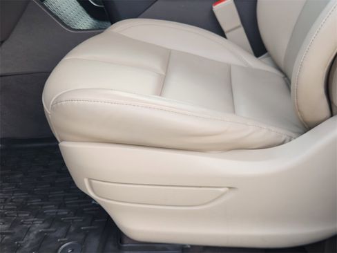 Used 2021 Lincoln Aviator 2WD image 23