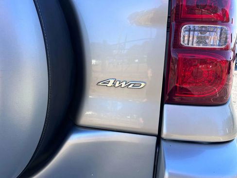 Used 2004 Toyota RAV4 4WD image 24