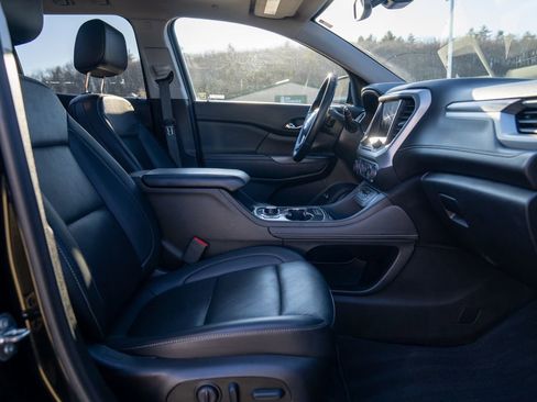 Used 2023 GMC Acadia SLT w/ Elevation Edition image 12