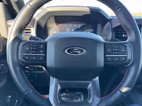 Used 2024 Ford Expedition Limited image 18