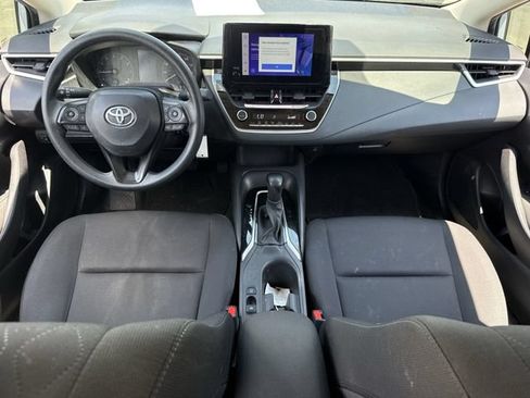 Used 2025 Toyota Corolla LE FWD image 11