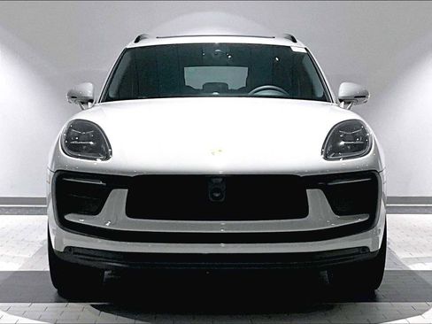 New 2026 Porsche Macan image 10