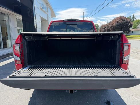 Used 2023 Nissan Titan PRO-4X w/ Pro-4x Convenience Package AWD/4WD image 7