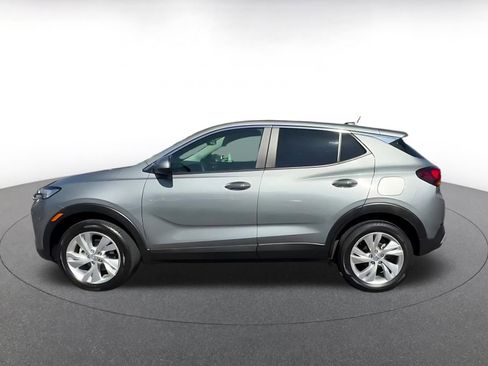 Used 2025 Buick Encore GX Preferred AWD/4WD image 9