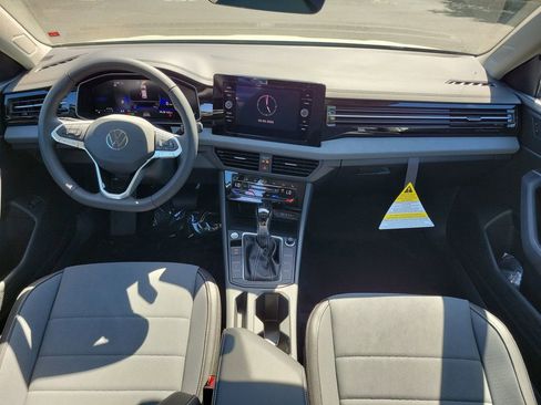 New 2026 Volkswagen Jetta SE image 9