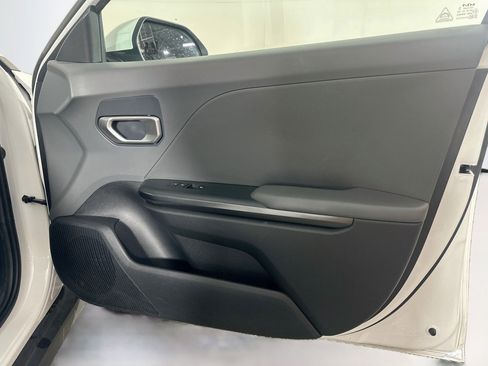 Used 2025 Kia K4 FWD image 30