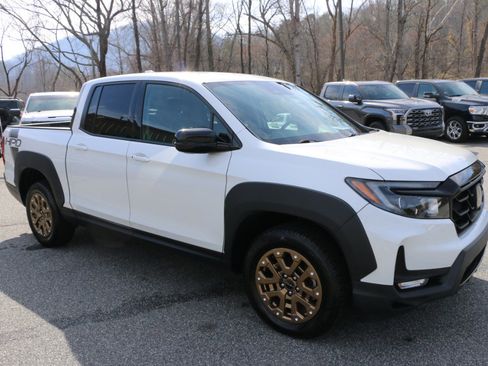 Used 2021 Honda Ridgeline Sport image 10