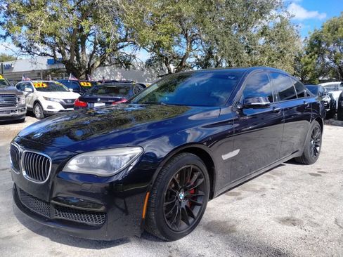 Used 2014 BMW 750i xDrive AWD/4WD image 1