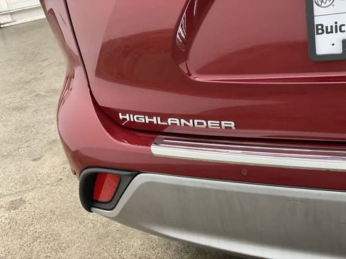 Used 2020 Toyota Highlander Platinum image 10