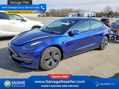 Used 2023 Tesla Model 3 Standard Range image 1