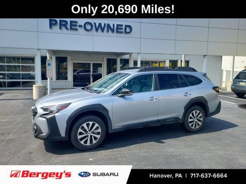 Used 2025 Subaru Outback Premium w/ Popular Package #1A AWD/4WD image 1