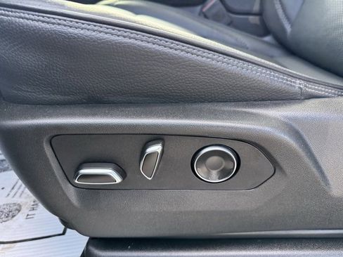 Used 2024 GMC Yukon XL Denali w/ Denali Reserve Package image 14