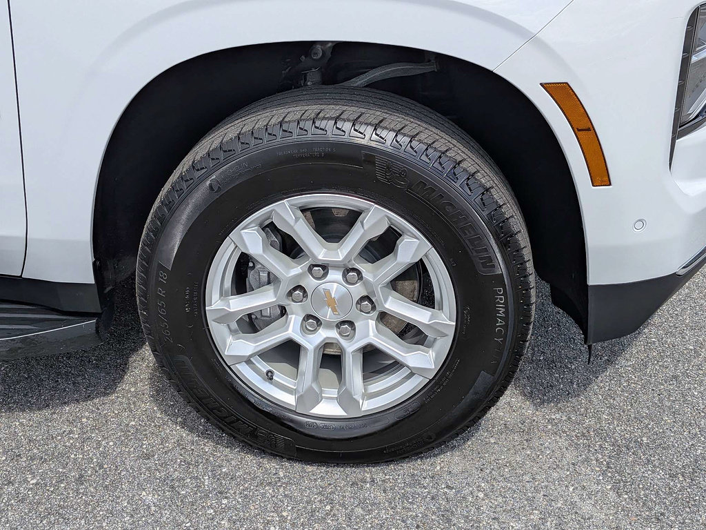 Certified 2025 Chevrolet Suburban LS AWD/4WD image 10