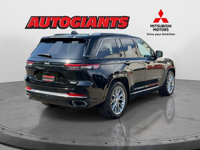 Used 2022 Jeep Grand Cherokee Summit AWD/4WD image 5