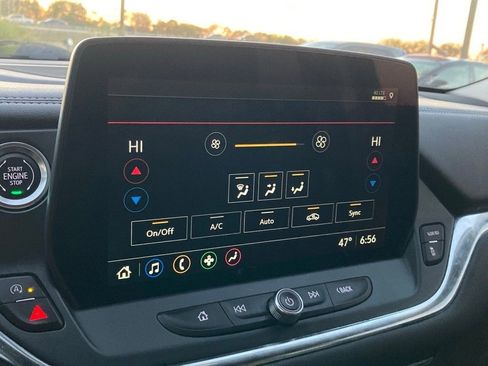 Used 2023 Chevrolet Blazer LT image 21