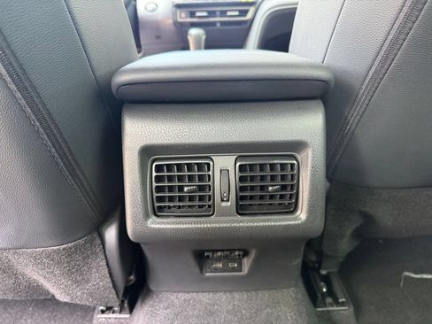 Used 2026 Toyota Camry SE FWD image 17