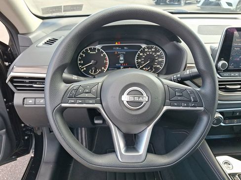 Certified 2023 Nissan Altima 2.5 SV AWD/4WD image 19