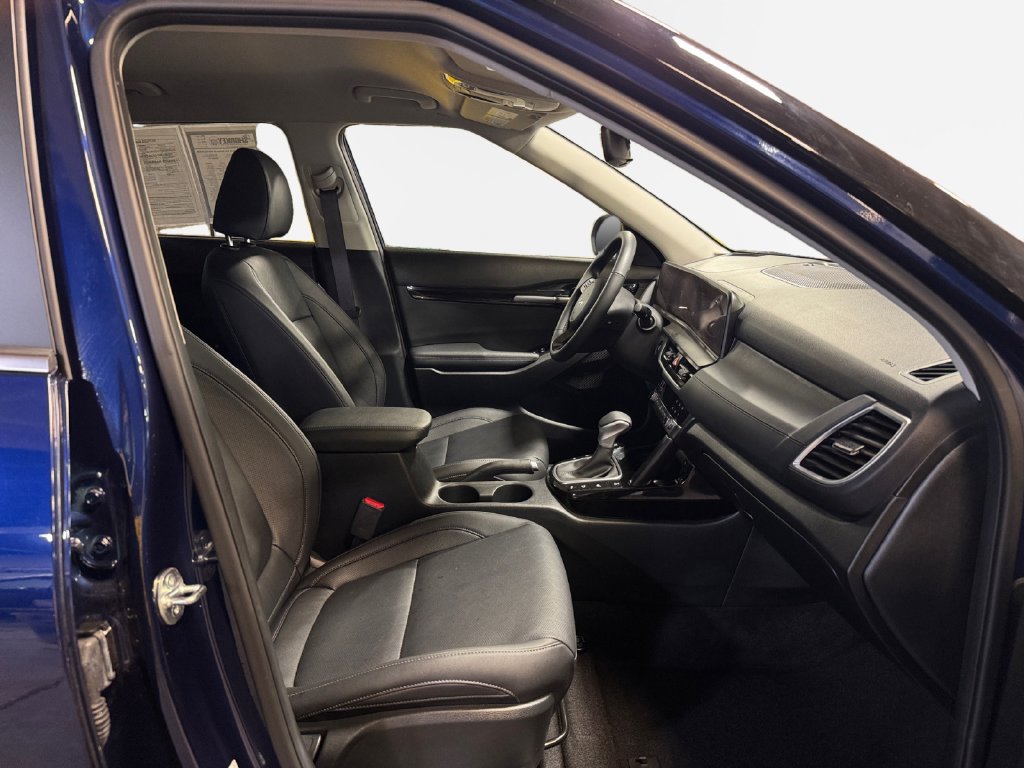Certified 2025 Kia Seltos EX AWD/4WD image 26