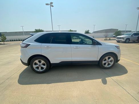 Used 2017 Ford Edge SE AWD/4WD image 10