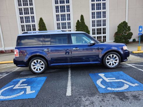 Used 2011 Ford Flex Limited image 19