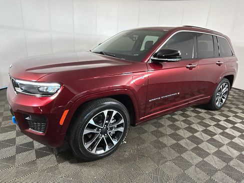 Used 2022 Jeep Grand Cherokee Overland w/ Advanced Protech Group III AWD/4WD image 6