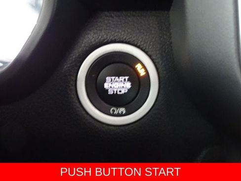Certified 2022 RAM 1500 Big Horn AWD/4WD image 9