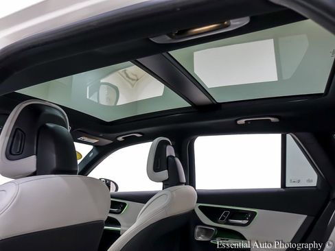 Used 2023 Mercedes-Benz GLC 300 4MATIC w/ AMG Line image 17