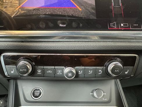 Used 2024 Audi Q3 2.0T Premium image 6