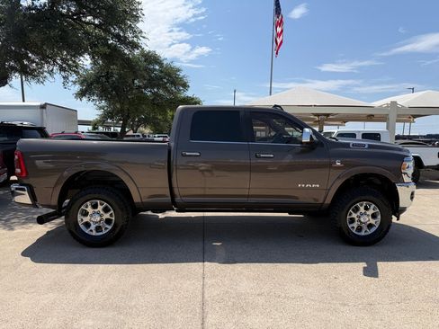 Used 2021 RAM 2500 Laramie AWD/4WD image 3