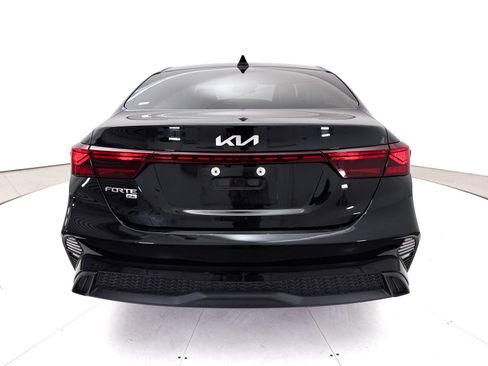 Certified 2022 Kia Forte Sedan FWD image 15