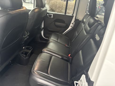 Used 2022 Jeep Wrangler Unlimited Sport w/ Sun And Sound Package image 13
