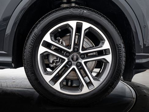 Certified 2025 Audi Q5 Premium w/ Convenience Package image 24