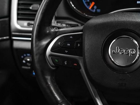 Used 2018 Jeep Grand Cherokee Limited image 17