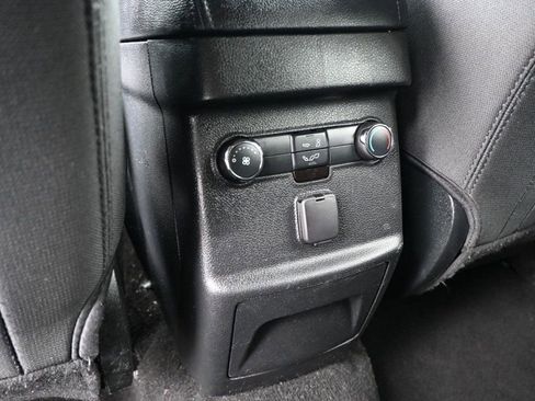 Used 2019 Ford Explorer XLT w/ Equipment Group 201A FWD image 15