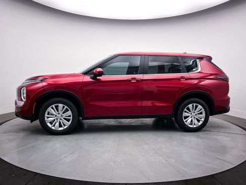 New 2025 Mitsubishi Outlander ES image 4