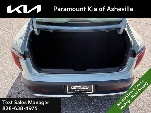 New 2025 Kia K4 LXS image 29