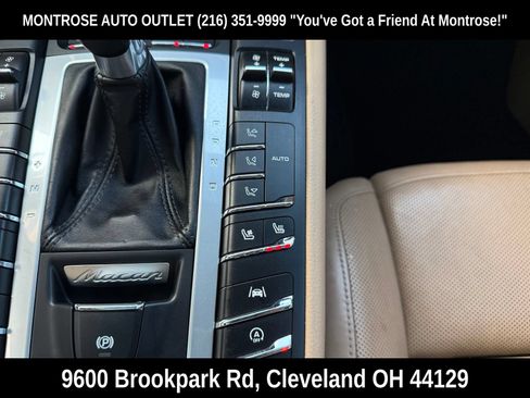 Used 2020 Porsche Macan AWD/4WD image 30