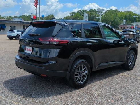 Used 2026 Nissan Rogue S FWD image 5