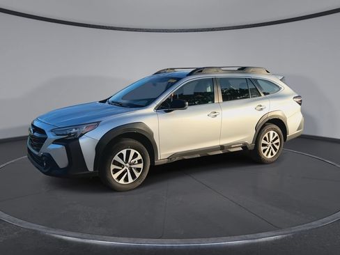 Used 2025 Subaru Outback AWD/4WD image 4