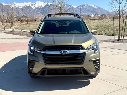 Used 2023 Subaru Ascent Limited AWD/4WD image 2