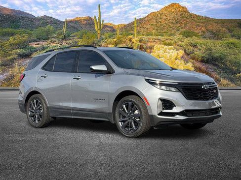 Used 2024 Chevrolet Equinox RS image 2