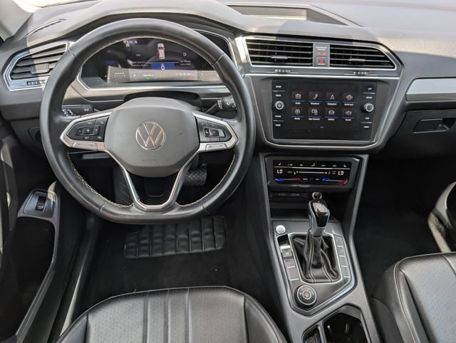 Used 2024 Volkswagen Tiguan SE AWD/4WD image 20