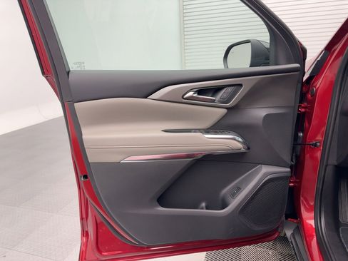 New 2026 Chevrolet Traverse LT image 13