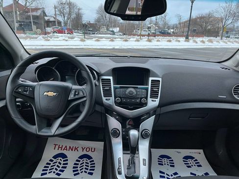 Used 2015 Chevrolet Cruze LT image 19
