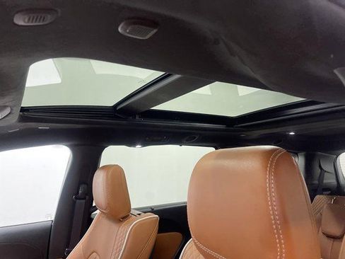Used 2026 Chrysler Pacifica Pinnacle FWD image 10