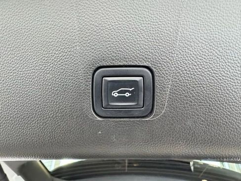 Used 2022 Chevrolet Traverse Premier w/ LPO, Floor Liner Package image 42