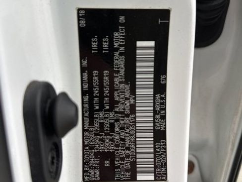 Used 2018 Toyota Highlander Limited Platinum image 31