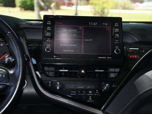 Used 2023 Toyota Camry XSE FWD image 16