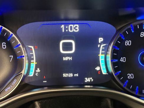 Used 2024 Chrysler Pacifica Touring-L image 81