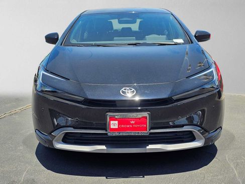 Certified 2026 Toyota Prius XLE FWD image 8